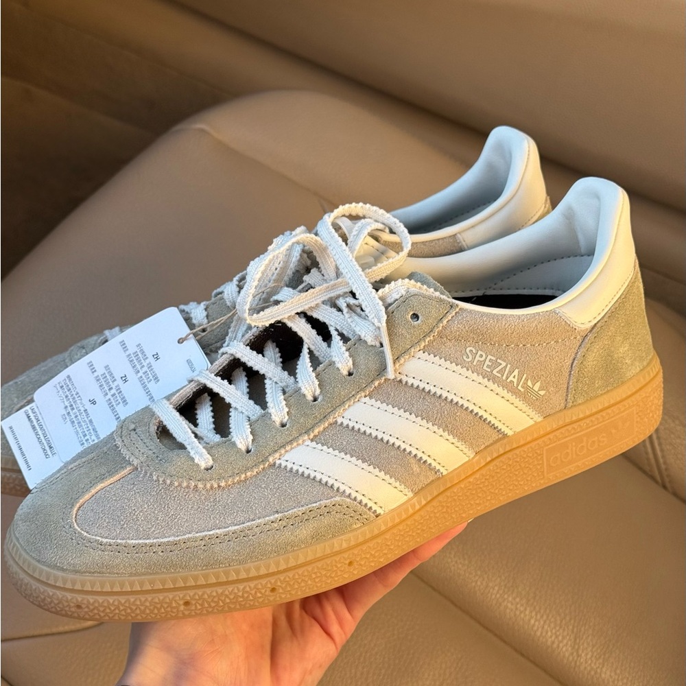 New women adidas handball spezial size us 8